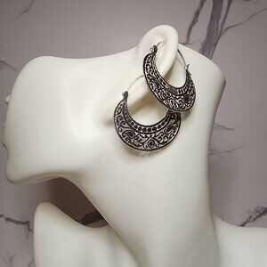 925 Silver Crescent Shape Filigree hoop Earrings